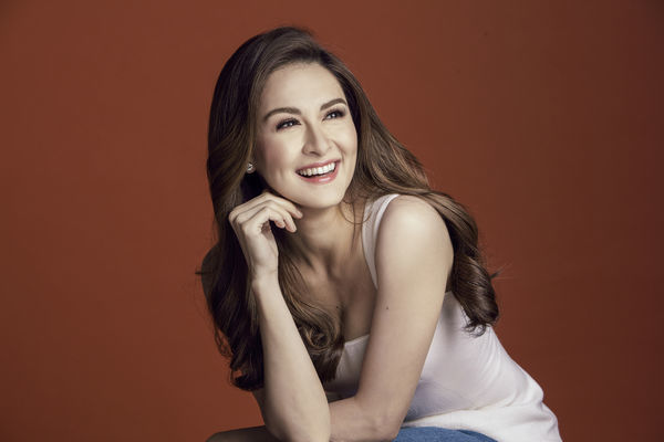 Marian Rivera: “Nàng tiên cá” có vẻ đẹp vượt thời gian cùng hôn nhân h