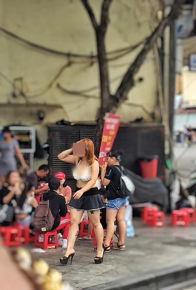 Muôn kiểu thời trang nhức mắt, phản cảm của chị em Việt ngày hè