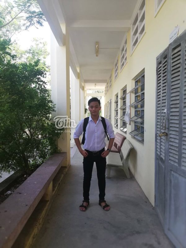 Nam sinh Cà Mau đạt điểm 9 môn Văn, 10 môn Sử