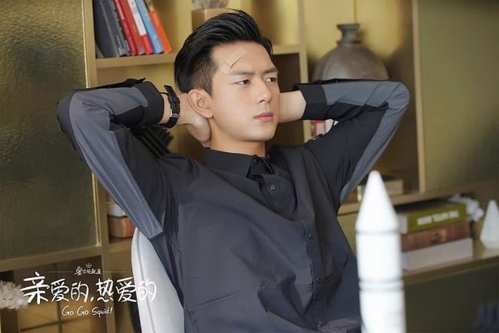 Nam thần du lịch xứ Trung gọi tên Lý Hiện Cá Mực Hầm Mật