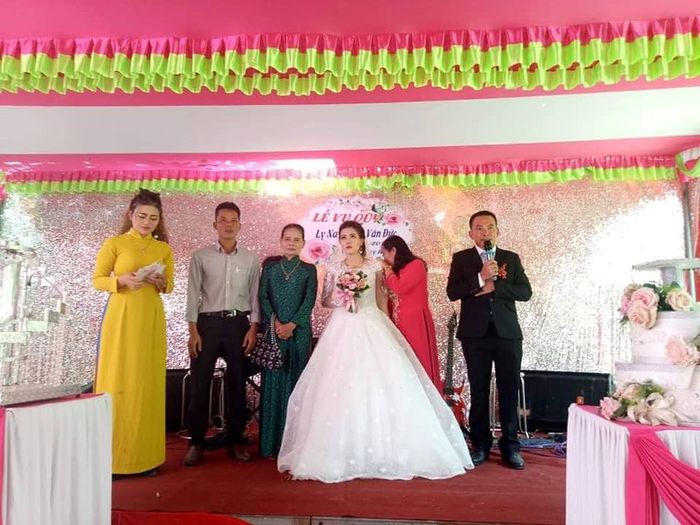 Ngày cưới chỉ có cô dâu khi chú rể là lính đảo Trường Sa chưa kịp về