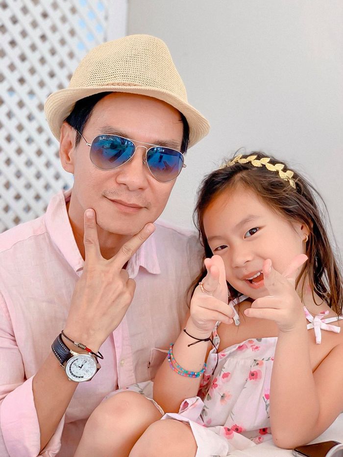 Nghỉ hè chuẩn rich kid con sao Việt: Subeo sang tận Mỹ, nhóc tỳ nhà