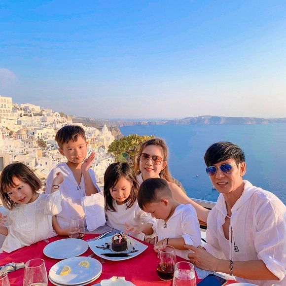 Nghỉ hè chuẩn rich kid con sao Việt: Subeo sang tận Mỹ, nhóc tỳ nhà