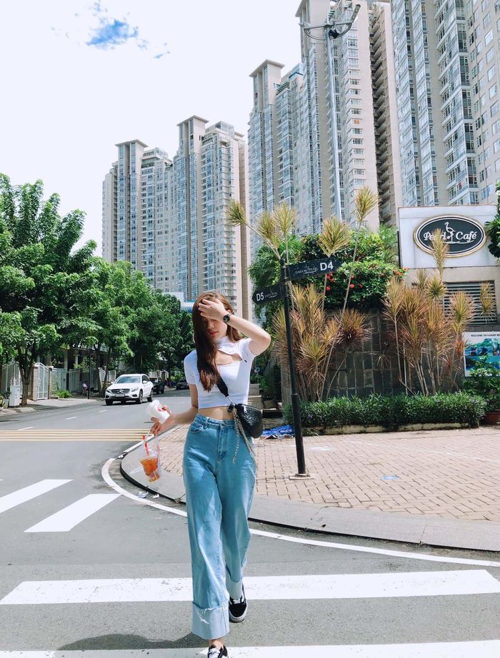 Nhã Phương lại mình hạc xương mai, Minh Hằng đeo nhẫn ẩn ý sắp cưới