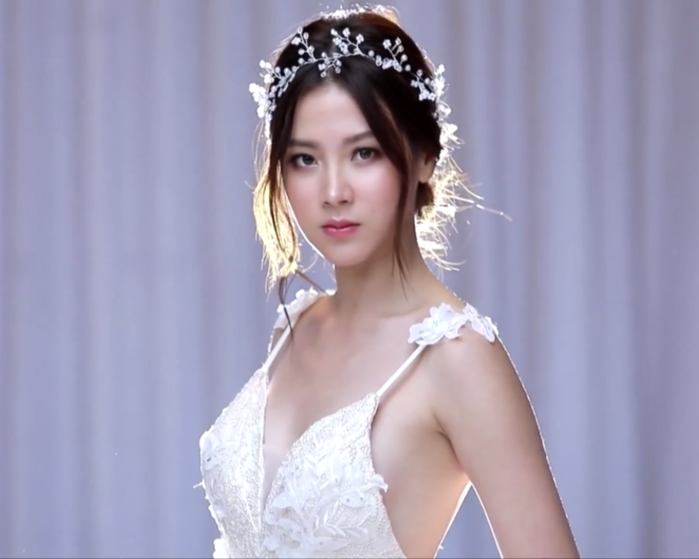 Nhan sắc vạn người mê của Baifern Pimchanok