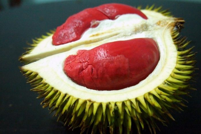 Những loại trái cây có màu sắc cực lạ khác với bình thường