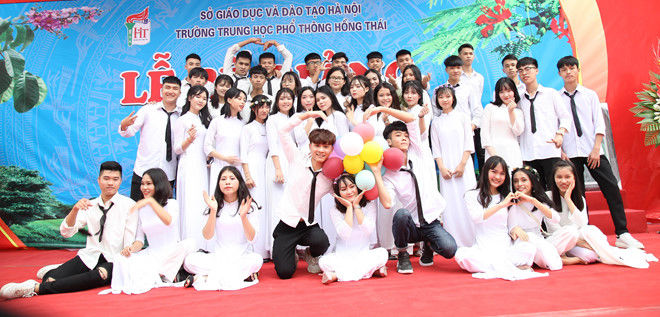 Nữ quyền lên ngôi: Hàng loạt thủ khoa đại học 2019 là các cô gái