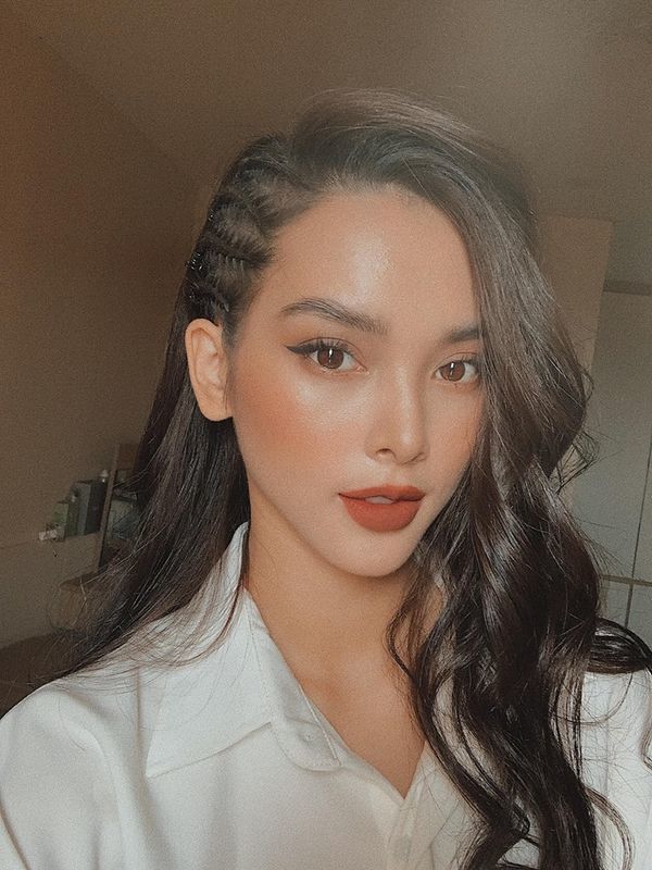 Profile nữ chính trong các MV đình đám của Vpop