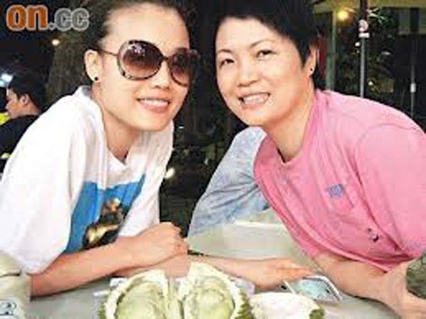 Sao Hoa - Hàn bị cha ruồng bỏ từ bé: Châu Tinh Trì vẫn làm tròn đạo hi