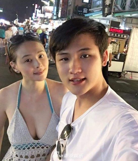 Sao nữ Châu Á lấy chồng bằng tuổi cháu: Chung Lệ Đề hơn chồng 12 tuổi