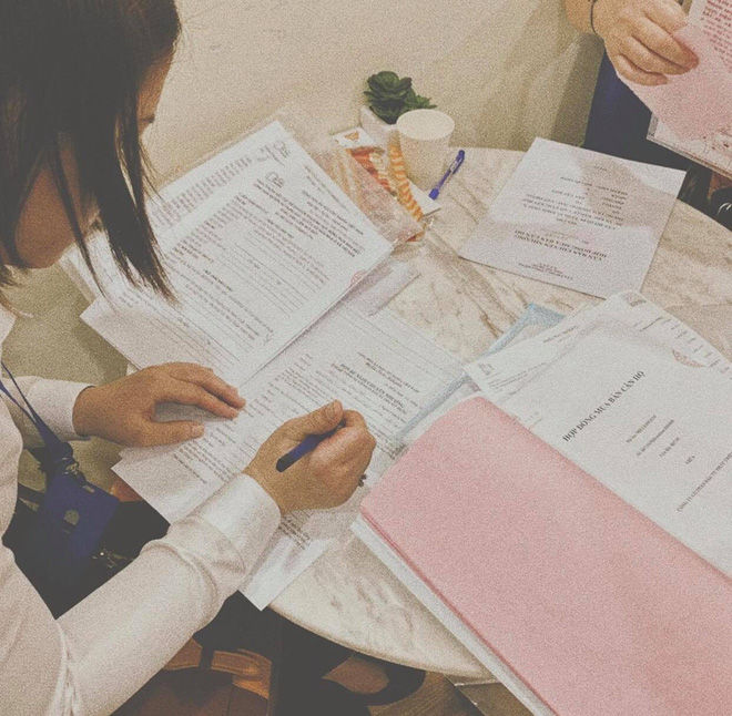 Sao nữ Vbiz còn trẻ đã tậu nhà tậu xe, thêm cả “núi” đồ hiệu