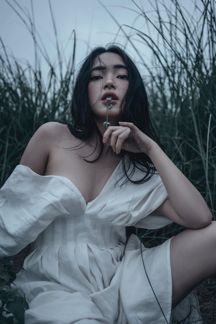 Sao nữ Vbiz còn trẻ đã tậu nhà tậu xe, thêm cả “núi” đồ hiệu