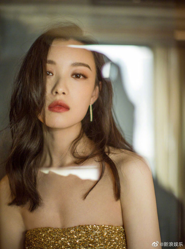Sao sở hữu xương quai xanh cuốn hút: BlackPink có 2 mỹ nhân được chọn