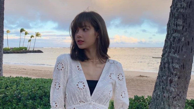 Sao sở hữu xương quai xanh cuốn hút: BlackPink có 2 mỹ nhân được chọn