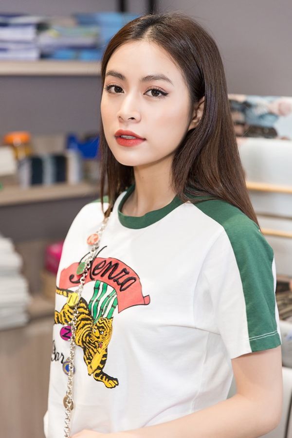 Sao Vbiz sở hữu làn da mịn màng: Đỗ Mỹ Linh, Hari Won lọt hạng