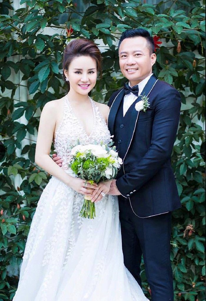 Sao Việt được chồng tặng nhà tiền tỷ: Oanh Yến dẫn đầu với biệt thự 3.