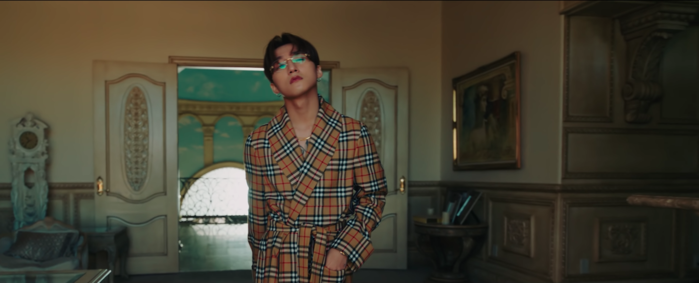 Sơn Tùng học hỏi đàn em của G-Dragon trong MV mới