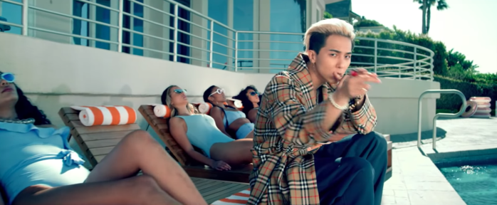 Sơn Tùng học hỏi đàn em của G-Dragon trong MV mới
