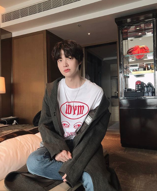 Vẻ ngoài không tuổi của vợ chồng Goo Hye Sun gây sốt