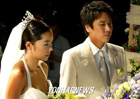 Showbiz Hàn và 10 cuộc hôn nhân yêu nhanh, cưới vội, chia tay thần tố