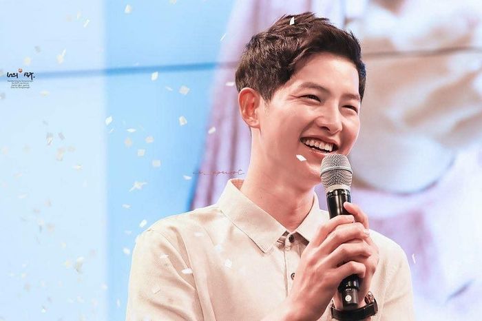 Song Hye Kyo cuối cùng đã lộ diện sau tin ly hôn