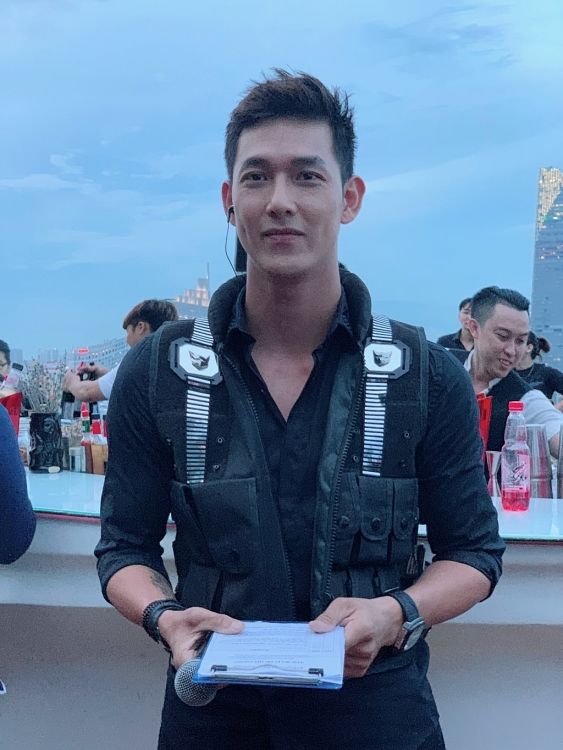 Song Luân chiếm sóng sự kiện đến gameshow truyền hình ăn khách
