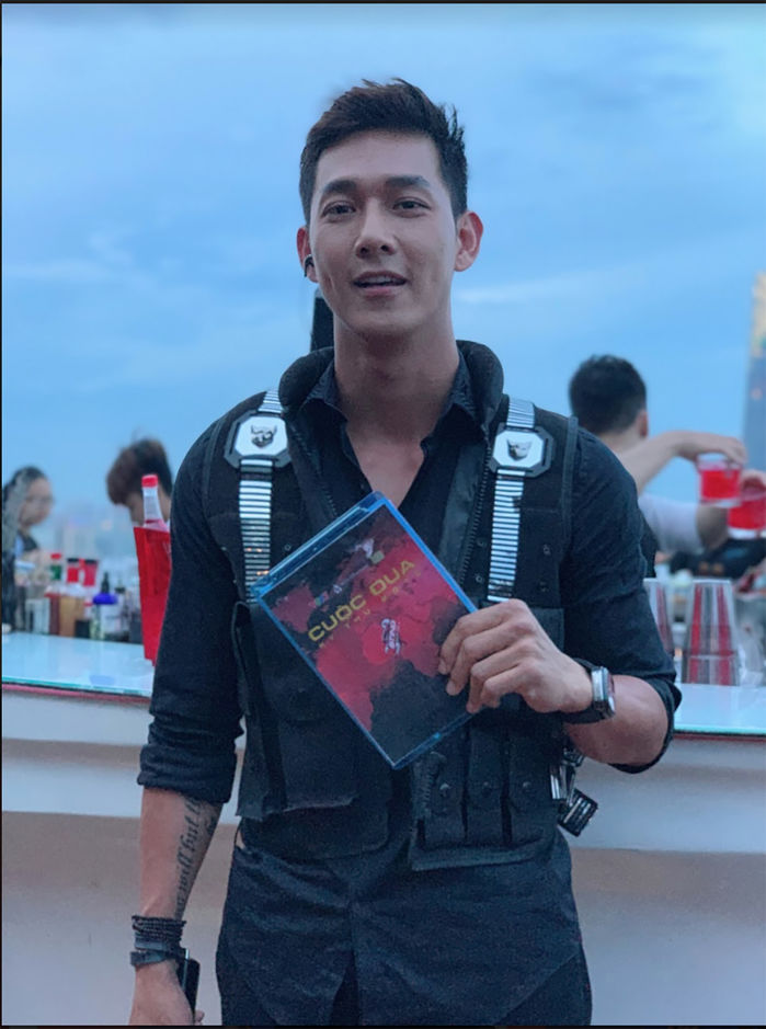 Song Luân chiếm sóng sự kiện đến gameshow truyền hình ăn khách
