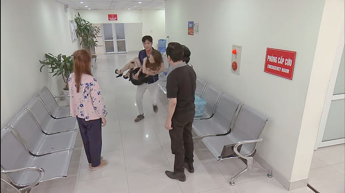Thư một mình trông con ốm để chồng rảnh tay đi chăm sóc cho nhân tình