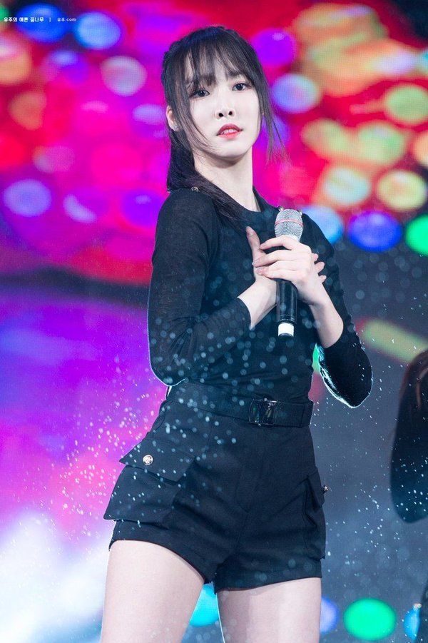 Thử tóc “công chúa Nhật Bản “kén mặt”: Irene, Taeyeon không góc chết