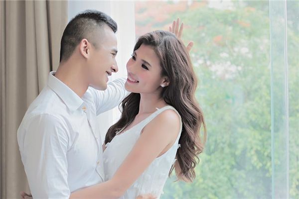 Thuý Diễm đón tuổi 33: Gái một con trông mòn con mắt