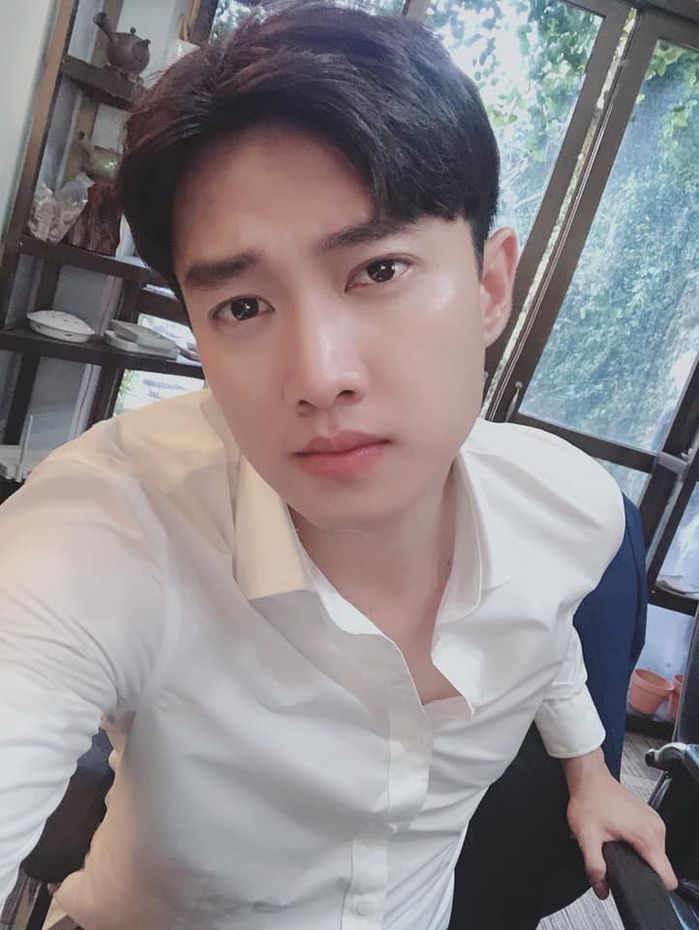 Thuý Ngân nhá hàng tình cũ không rủ cũng đến với Quốc Trường