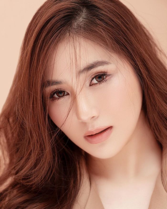 Tim như bộ xương khô, Hà Hồ đăng ảnh sexy tranh thủ dằn mặt anti-fan