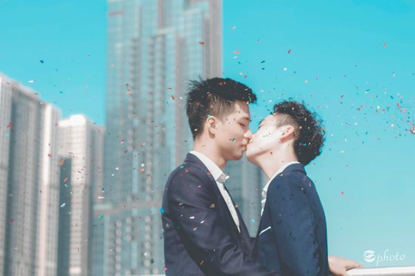 Tình yêu của 4 cặp đôi LGTB từng xuất hiện trong Người Ấy Là Ai