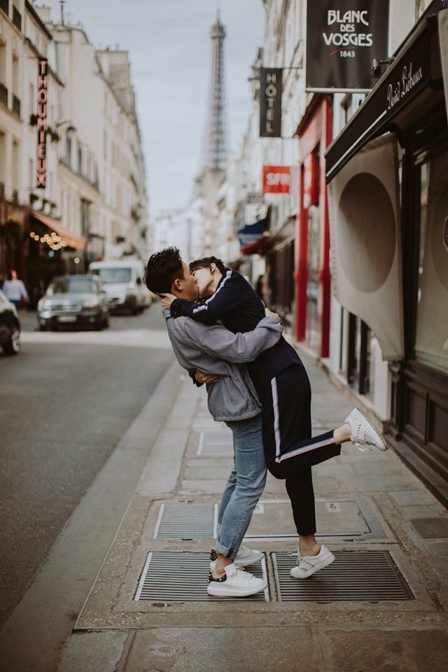 Trấn Thành–Hari Won ngọt như “mía lùi”: Khóa môi đắm đuối tại Paris