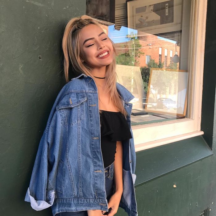 Tuyệt chiêu phối đồ kéo mét rưỡi thành mét 7 của Lily Maymac