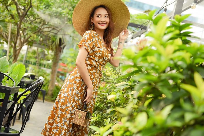 Đông Nhi lộ diện với nhẫn siêu to, Linh và Xinh hội ngộ đi xử tiểu tam