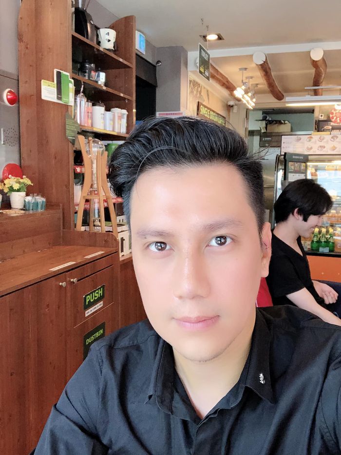 Việt Anh lạ lẫm sau trùng tu nhan sắc, dân mạng réo Lương Bằng Quang