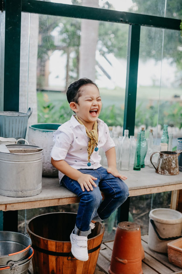 Nhảy giỏi lại đẹp trai chuẩn soái ca, quý tử nhà Khánh Thi làm netizen