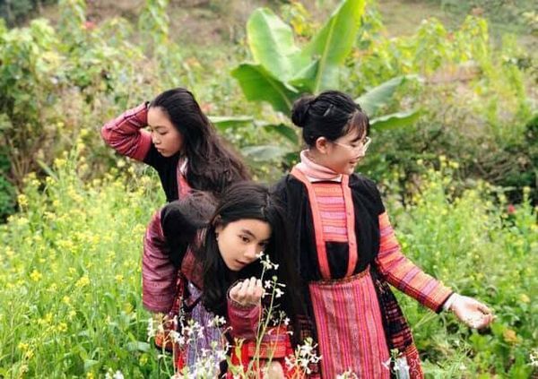 Xuất hiện cặp bạn thân mỹ nhân tương lai của Vbiz