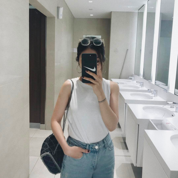 Hot girl Việt: Ảnh hot girl Việt đang lên ngôi trên Instagram với vẻ ngoài xinh đẹp và sự nổi bật. Theo dõi những tài khoản hot girl của chúng tôi để không bỏ lỡ bất kỳ hình ảnh mới nào của họ.
