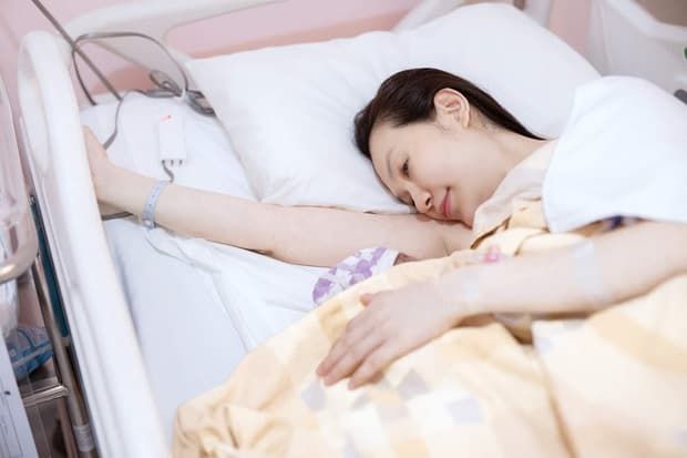 Vợ Tuấn Hưng chia sẻ sau sinh mổ lần 3