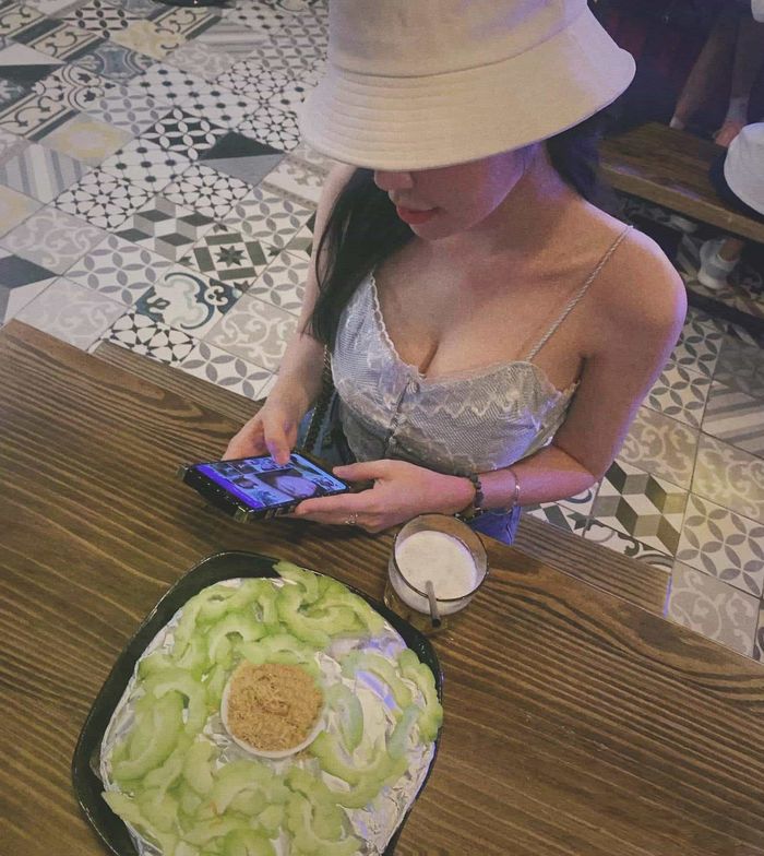Ảnh hot sao Việt: Cô Hạnh Về Nhà Đi Con đẹp xuất sắc ở tuổi 41