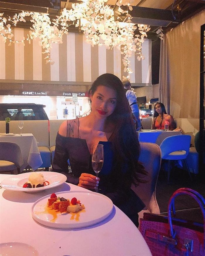 Ảnh hot sao Việt: Cô Hạnh Về Nhà Đi Con đẹp xuất sắc ở tuổi 41