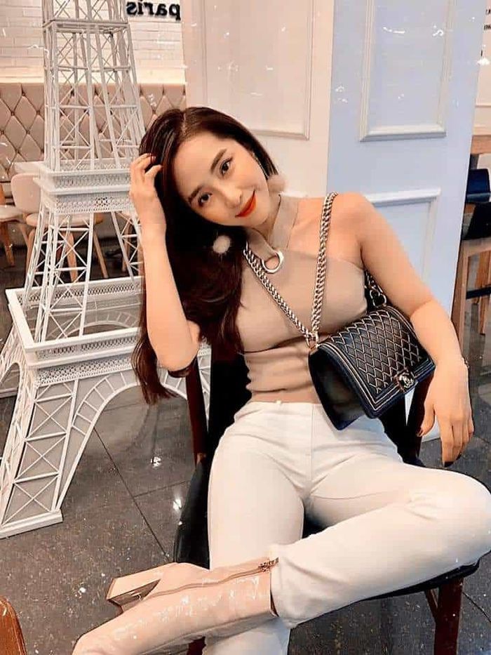 Ảnh hot sao Việt: Cô Hạnh Về Nhà Đi Con đẹp xuất sắc ở tuổi 41