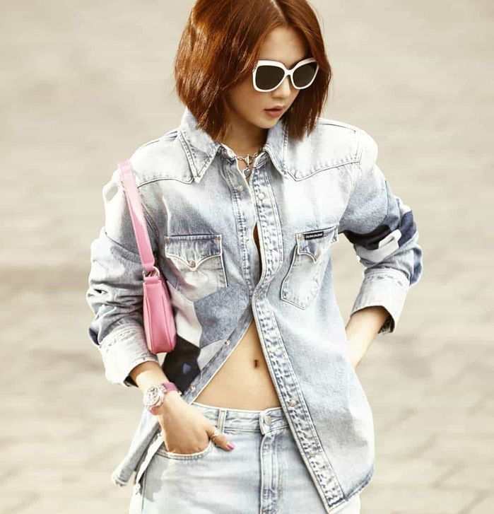 Ảnh hot sao Việt: Hiền Hồ ăn tối cùng tuyển Việt Nam