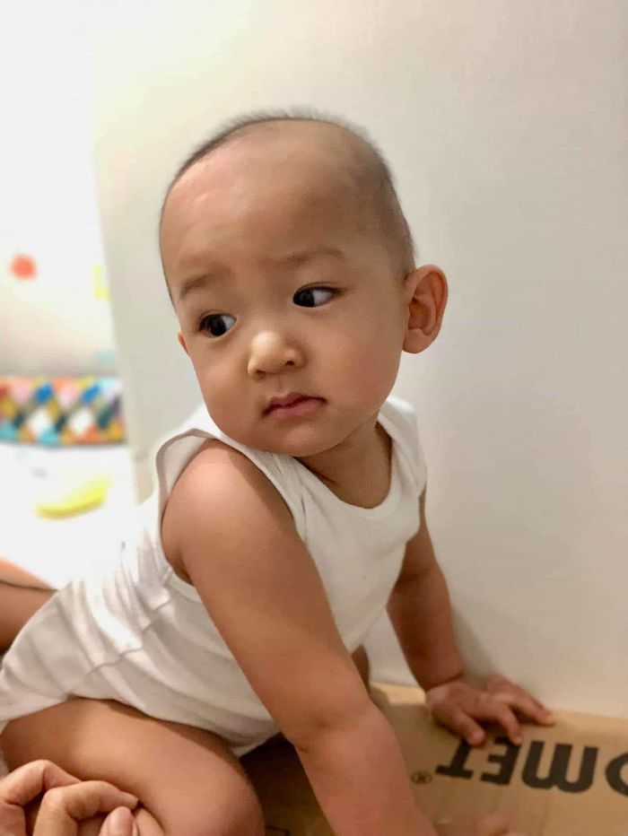 Ảnh hot sao Việt: Hiền Hồ ăn tối cùng tuyển Việt Nam