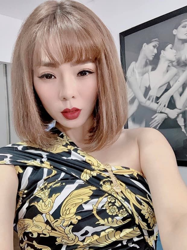 Ảnh hot sao Việt: Sơn Tùng - Bảo Trâm hâm nóng tình cảm ở Hàn