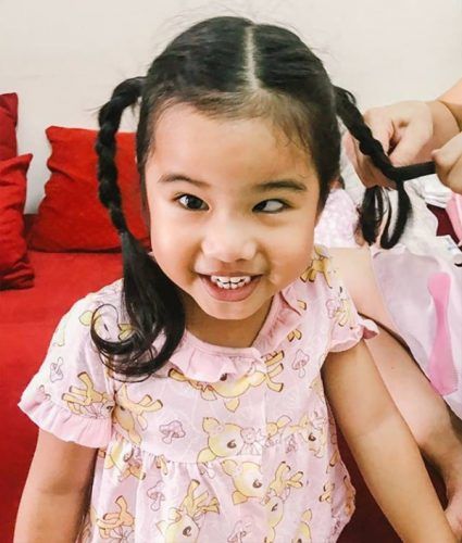 Bé 13 tuổi phát điên, trí não như trẻ lên 3 vì chơi điện thoại