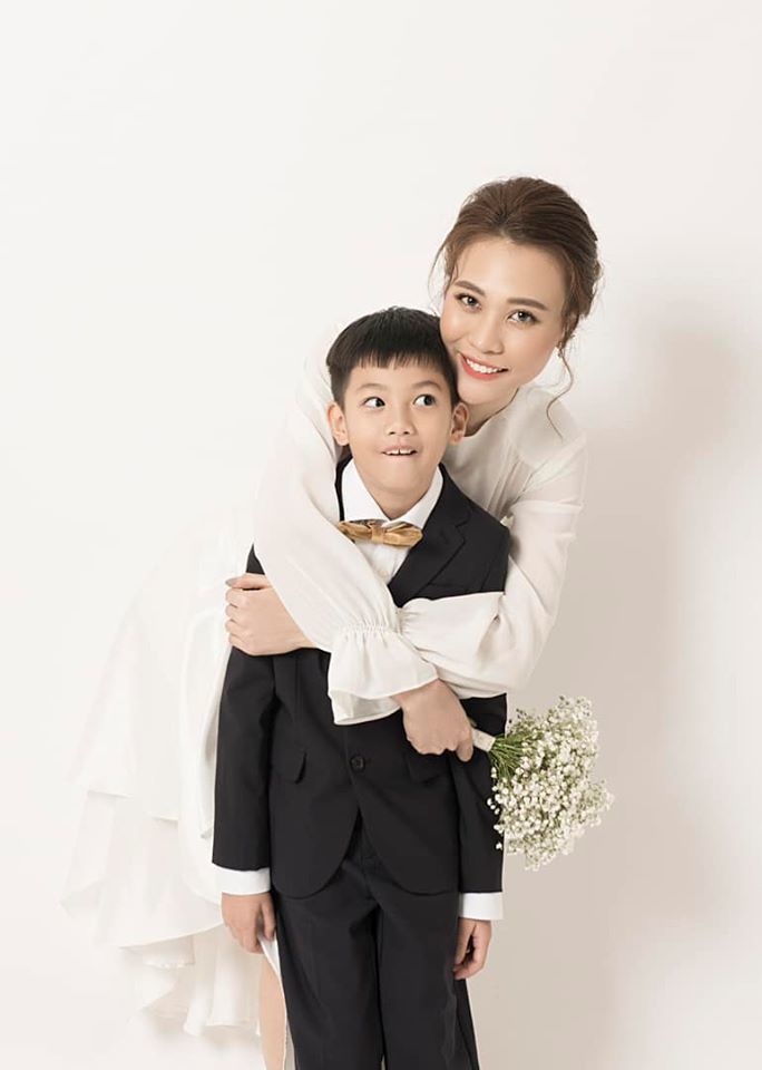 Các bà mẹ kế “vàng mười” của Vbiz: Lệ Quyên “Nếu đã gọi tôi là mẹ thì