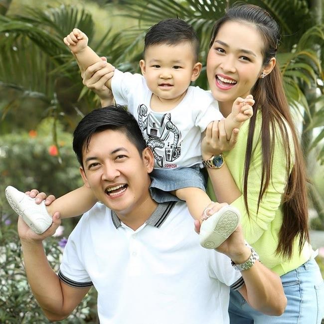 Các bà mẹ kế “vàng mười” của Vbiz: Lệ Quyên “Nếu đã gọi tôi là mẹ thì